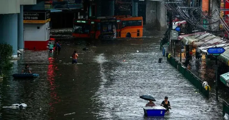 ব্যাংককে বন্যা